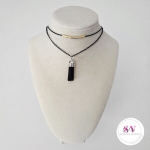 Double layer tassel choker
